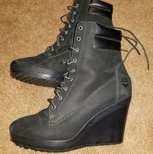 Timberland wedge boots size 9 Like new!